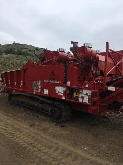 Factors to consider when choosing a Horizontal Grinder for specific wood processing needs